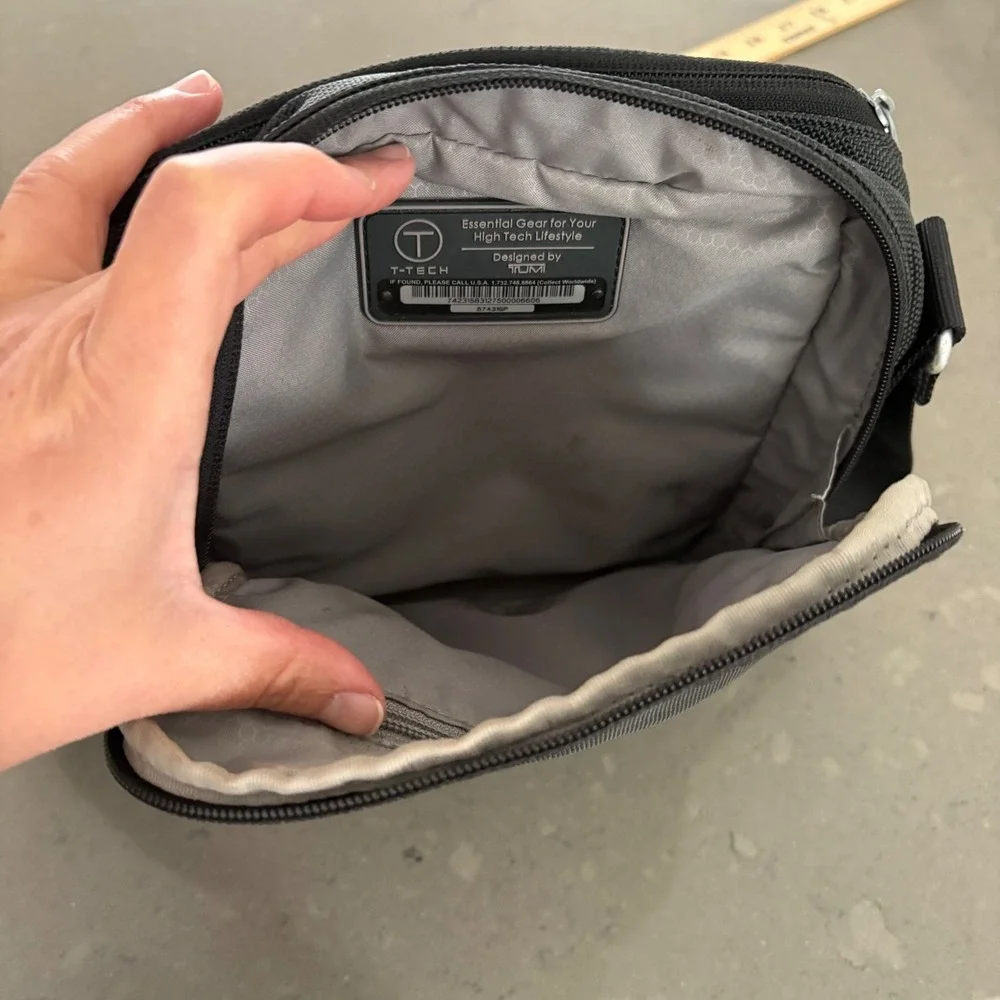 T-Tech by Tumi Black Ballistic Nylon Crossbody Bag Travel Organizer‎ Compact